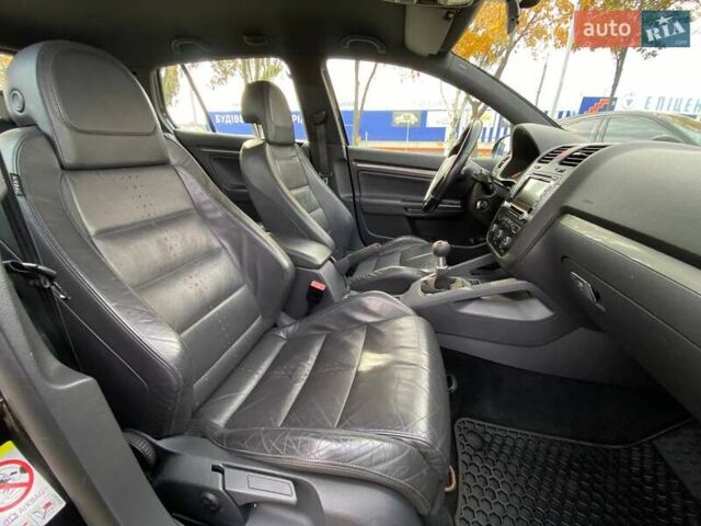 Черный Фольксваген Гольф, объемом двигателя 1.9 л и пробегом 266 тыс. км за 6400 $, фото 13 на Automoto.ua