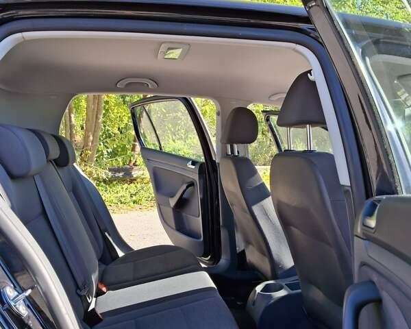 Черный Фольксваген Гольф, объемом двигателя 1.4 л и пробегом 276 тыс. км за 6600 $, фото 13 на Automoto.ua