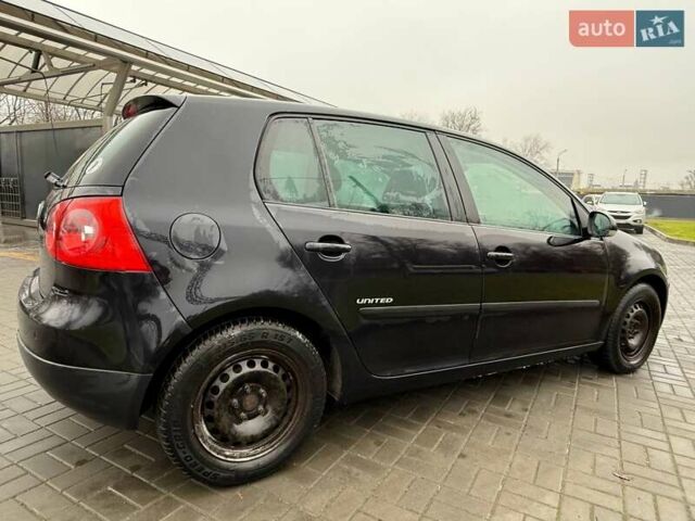 Черный Фольксваген Гольф, объемом двигателя 1.6 л и пробегом 225 тыс. км за 7300 $, фото 7 на Automoto.ua