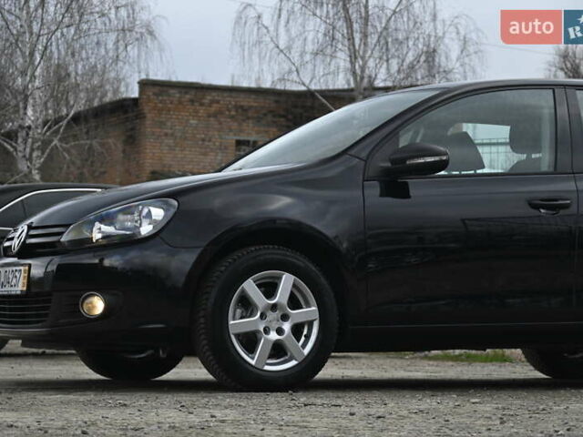 Черный Фольксваген Гольф, объемом двигателя 1.6 л и пробегом 217 тыс. км за 7700 $, фото 6 на Automoto.ua