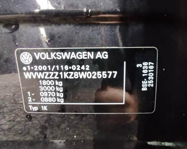 Черный Фольксваген Гольф, объемом двигателя 1.6 л и пробегом 242 тыс. км за 5850 $, фото 44 на Automoto.ua