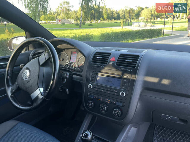 Черный Фольксваген Гольф, объемом двигателя 1.6 л и пробегом 340 тыс. км за 4999 $, фото 11 на Automoto.ua