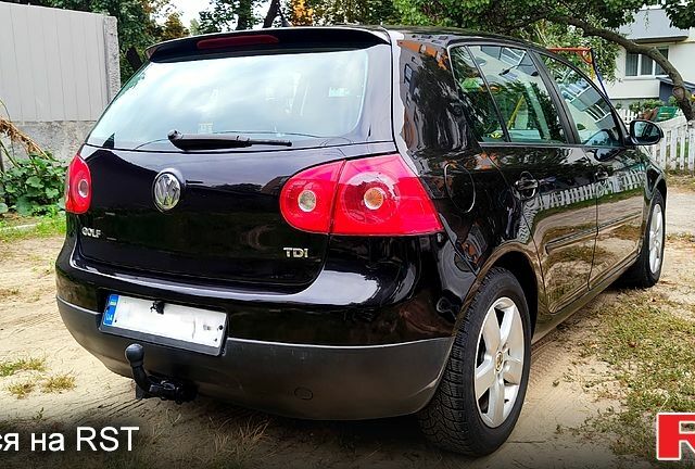 Чорний Фольксваген Гольф, об'ємом двигуна 2 л та пробігом 318 тис. км за 5900 $, фото 2 на Automoto.ua