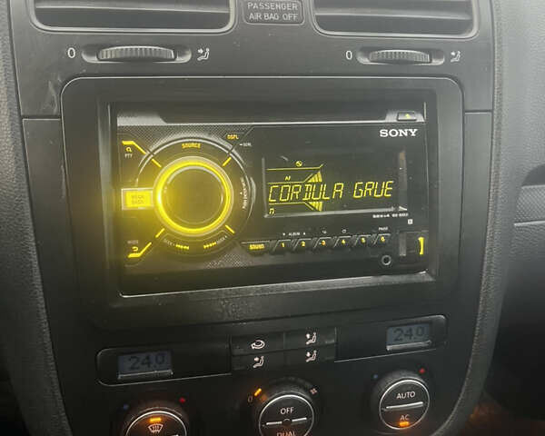 Черный Фольксваген Гольф, объемом двигателя 1.6 л и пробегом 211 тыс. км за 6500 $, фото 15 на Automoto.ua