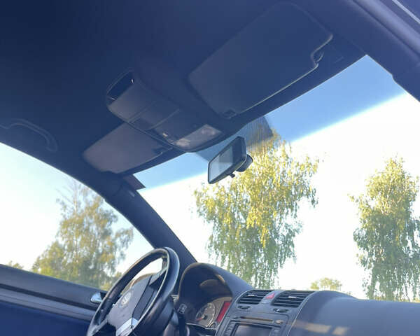 Черный Фольксваген Гольф, объемом двигателя 1.6 л и пробегом 340 тыс. км за 4999 $, фото 12 на Automoto.ua