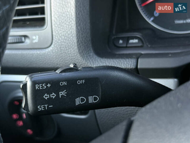 Чорний Фольксваген Гольф, об'ємом двигуна 1.4 л та пробігом 211 тис. км за 5650 $, фото 76 на Automoto.ua