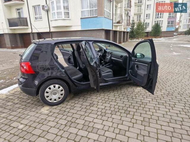 Чорний Фольксваген Гольф, об'ємом двигуна 1.6 л та пробігом 255 тис. км за 6299 $, фото 103 на Automoto.ua