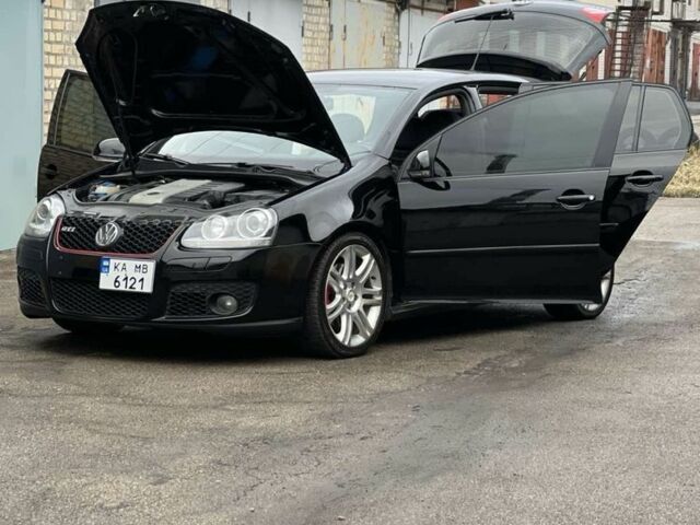 Чорний Фольксваген Гольф, об'ємом двигуна 2 л та пробігом 240 тис. км за 7600 $, фото 3 на Automoto.ua