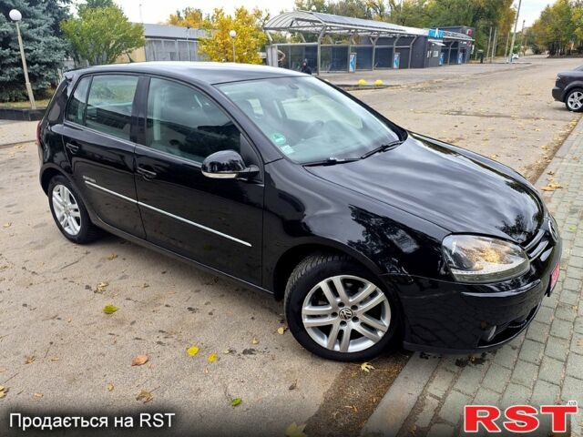 Черный Фольксваген Гольф, объемом двигателя 1.6 л и пробегом 212 тыс. км за 7099 $, фото 2 на Automoto.ua