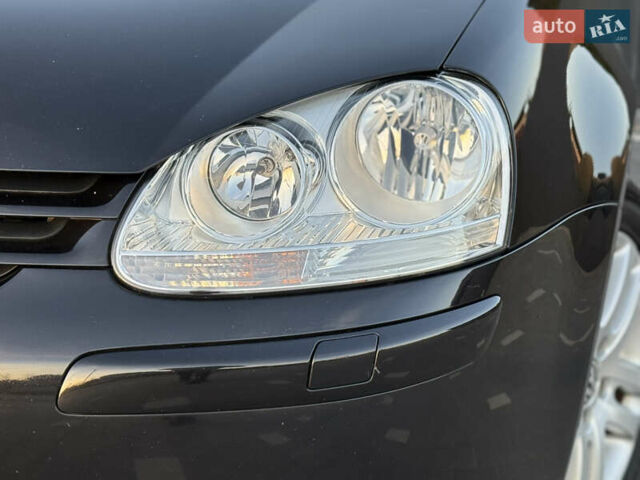 Черный Фольксваген Гольф, объемом двигателя 1.4 л и пробегом 211 тыс. км за 5690 $, фото 11 на Automoto.ua