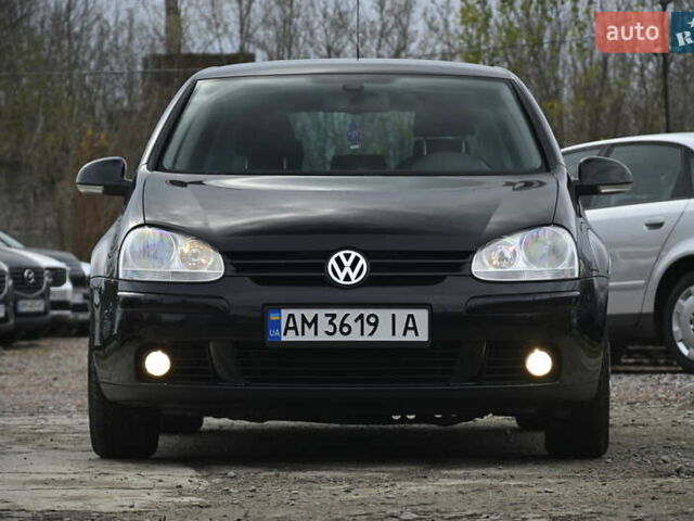 Черный Фольксваген Гольф, объемом двигателя 1.39 л и пробегом 221 тыс. км за 6800 $, фото 3 на Automoto.ua