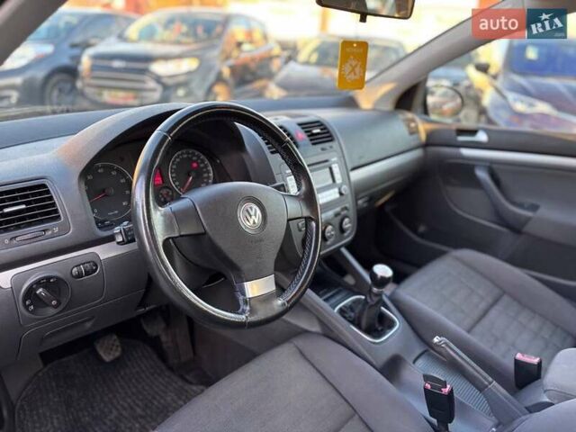Чорний Фольксваген Гольф, об'ємом двигуна 1.6 л та пробігом 198 тис. км за 6999 $, фото 15 на Automoto.ua