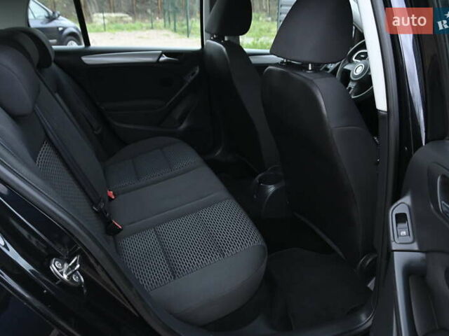 Черный Фольксваген Гольф, объемом двигателя 1.6 л и пробегом 217 тыс. км за 7700 $, фото 32 на Automoto.ua