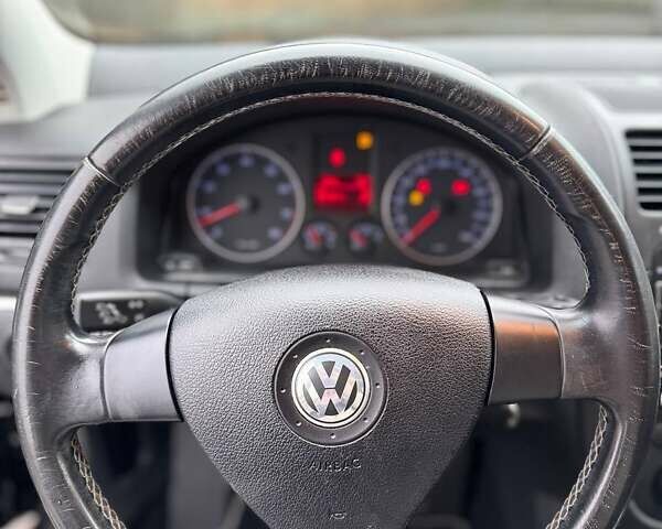 Чорний Фольксваген Гольф, об'ємом двигуна 1.6 л та пробігом 208 тис. км за 5950 $, фото 7 на Automoto.ua