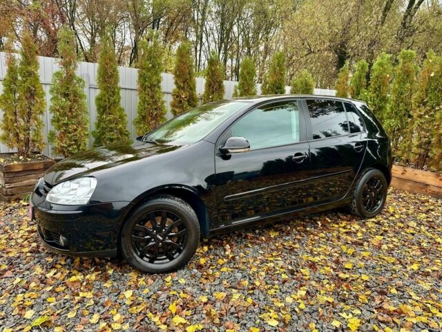 Черный Фольксваген Гольф, объемом двигателя 1.6 л и пробегом 215 тыс. км за 6300 $, фото 1 на Automoto.ua