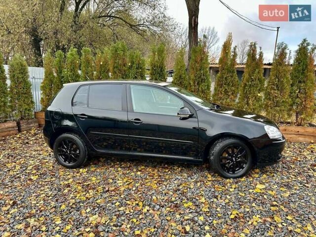 Черный Фольксваген Гольф, объемом двигателя 1.6 л и пробегом 215 тыс. км за 6300 $, фото 109 на Automoto.ua