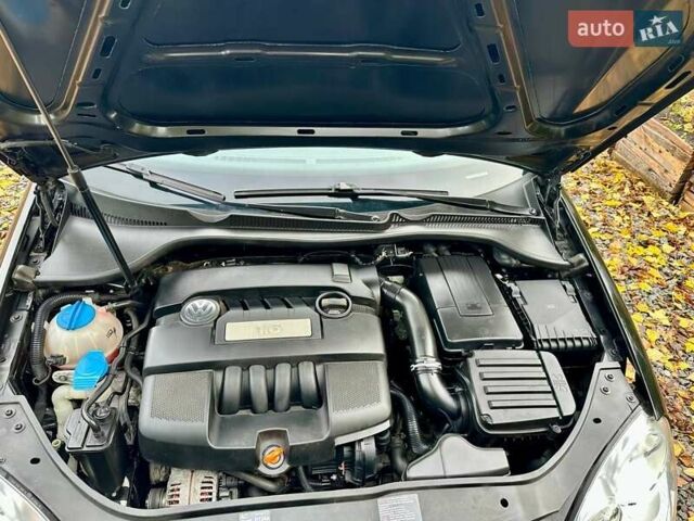 Черный Фольксваген Гольф, объемом двигателя 1.6 л и пробегом 215 тыс. км за 6300 $, фото 44 на Automoto.ua