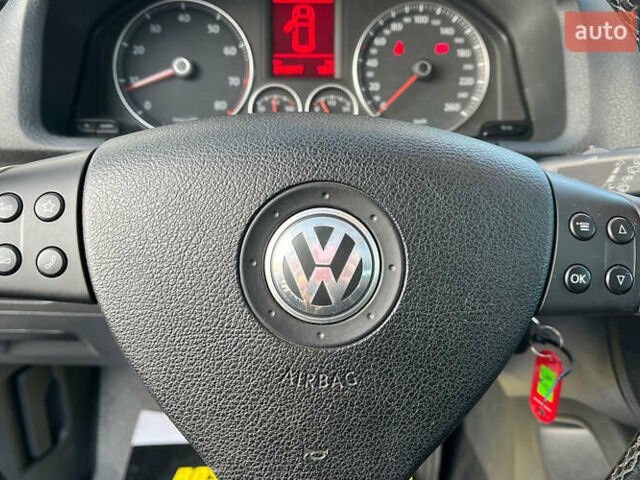 Черный Фольксваген Гольф, объемом двигателя 1.4 л и пробегом 248 тыс. км за 6999 $, фото 12 на Automoto.ua