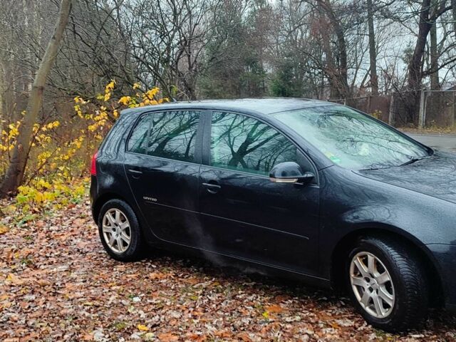 Черный Фольксваген Гольф, объемом двигателя 1.9 л и пробегом 285 тыс. км за 3250 $, фото 5 на Automoto.ua