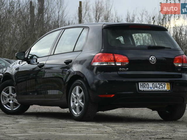 Черный Фольксваген Гольф, объемом двигателя 1.6 л и пробегом 217 тыс. км за 7700 $, фото 10 на Automoto.ua