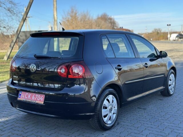 Черный Фольксваген Гольф, объемом двигателя 1.6 л и пробегом 198 тыс. км за 6599 $, фото 5 на Automoto.ua