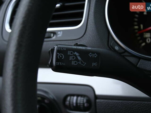 Черный Фольксваген Гольф, объемом двигателя 1.6 л и пробегом 217 тыс. км за 7700 $, фото 23 на Automoto.ua