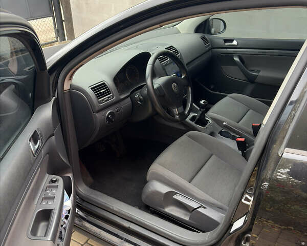 Черный Фольксваген Гольф, объемом двигателя 1.9 л и пробегом 141 тыс. км за 6900 $, фото 9 на Automoto.ua