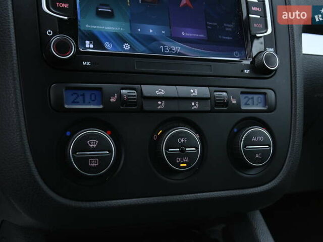 Черный Фольксваген Гольф, объемом двигателя 1.39 л и пробегом 221 тыс. км за 6800 $, фото 18 на Automoto.ua