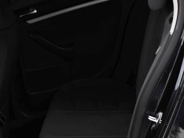 Черный Фольксваген Гольф, объемом двигателя 1.6 л и пробегом 223 тыс. км за 6999 $, фото 18 на Automoto.ua