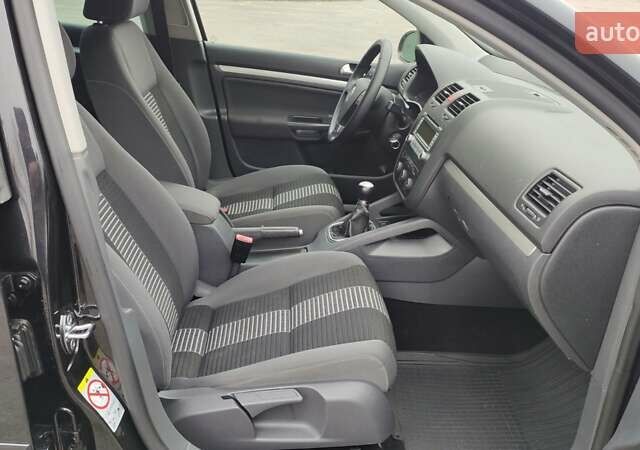 Чорний Фольксваген Гольф, об'ємом двигуна 1.4 л та пробігом 181 тис. км за 6500 $, фото 10 на Automoto.ua