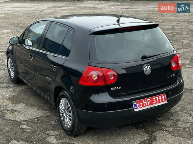 Черный Фольксваген Гольф, объемом двигателя 1.4 л и пробегом 231 тыс. км за 6799 $, фото 11 на Automoto.ua