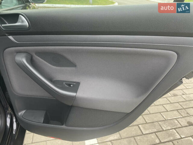 Чорний Фольксваген Гольф, об'ємом двигуна 1.6 л та пробігом 213 тис. км за 5950 $, фото 20 на Automoto.ua