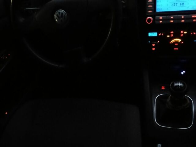 Черный Фольксваген Гольф, объемом двигателя 1.9 л и пробегом 315 тыс. км за 6800 $, фото 14 на Automoto.ua