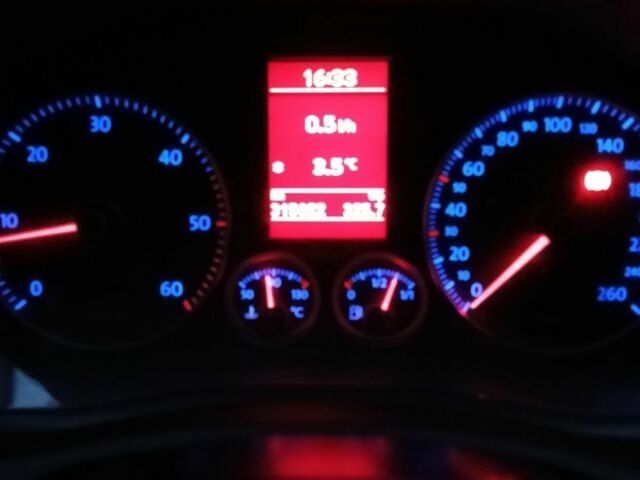 Черный Фольксваген Гольф, объемом двигателя 1.9 л и пробегом 315 тыс. км за 6800 $, фото 12 на Automoto.ua