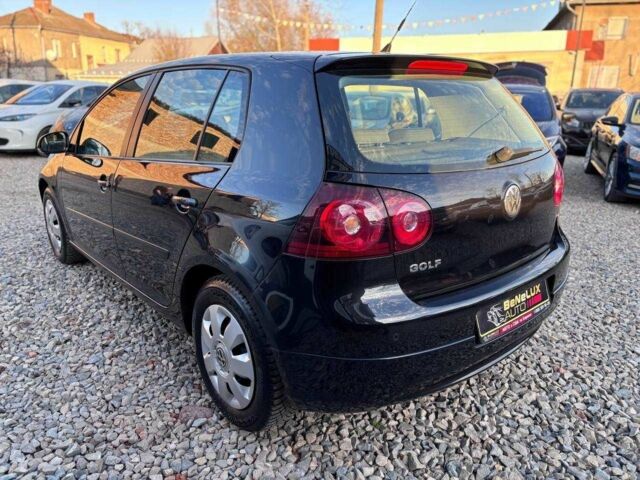 Черный Фольксваген Гольф, объемом двигателя 1.6 л и пробегом 198 тыс. км за 6999 $, фото 4 на Automoto.ua