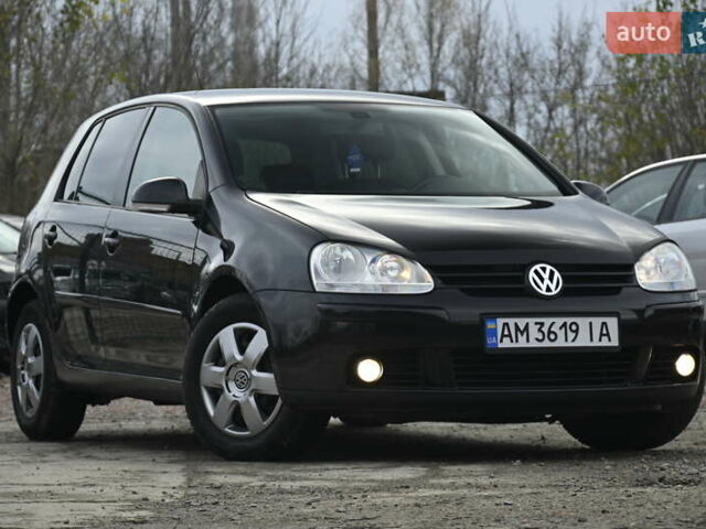 Черный Фольксваген Гольф, объемом двигателя 1.39 л и пробегом 221 тыс. км за 6800 $, фото 1 на Automoto.ua