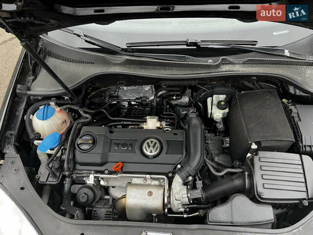 Черный Фольксваген Гольф, объемом двигателя 1.4 л и пробегом 231 тыс. км за 6799 $, фото 28 на Automoto.ua