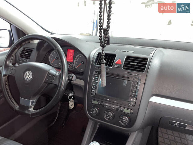 Чорний Фольксваген Гольф, об'ємом двигуна 1.6 л та пробігом 219 тис. км за 6700 $, фото 11 на Automoto.ua