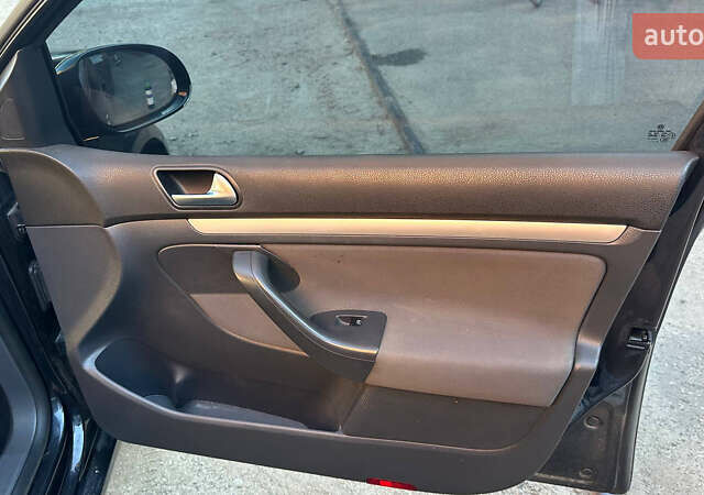 Чорний Фольксваген Гольф, об'ємом двигуна 1.6 л та пробігом 230 тис. км за 7600 $, фото 20 на Automoto.ua