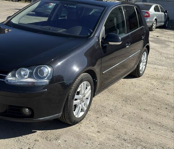 Чорний Фольксваген Гольф, об'ємом двигуна 2 л та пробігом 158 тис. км за 8687 $, фото 5 на Automoto.ua