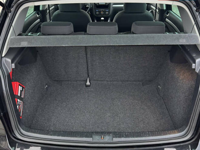 Черный Фольксваген Гольф, объемом двигателя 1.4 л и пробегом 184 тыс. км за 5950 $, фото 6 на Automoto.ua