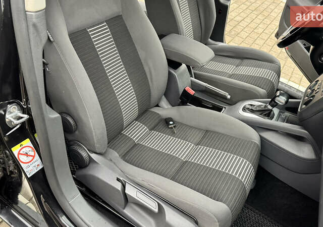 Черный Фольксваген Гольф, объемом двигателя 1.39 л и пробегом 242 тыс. км за 6999 $, фото 15 на Automoto.ua