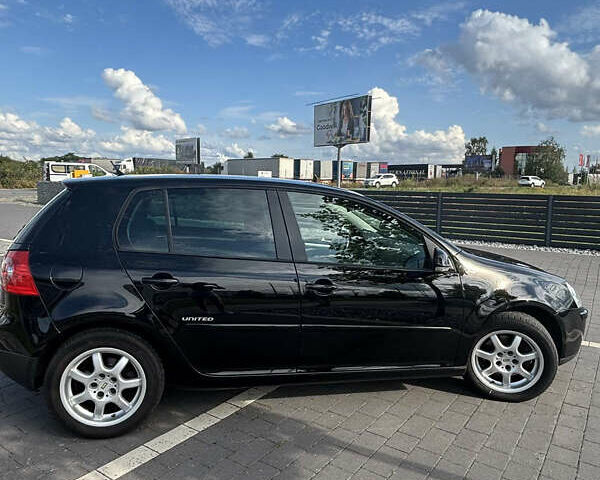 Черный Фольксваген Гольф, объемом двигателя 1.39 л и пробегом 214 тыс. км за 6450 $, фото 7 на Automoto.ua