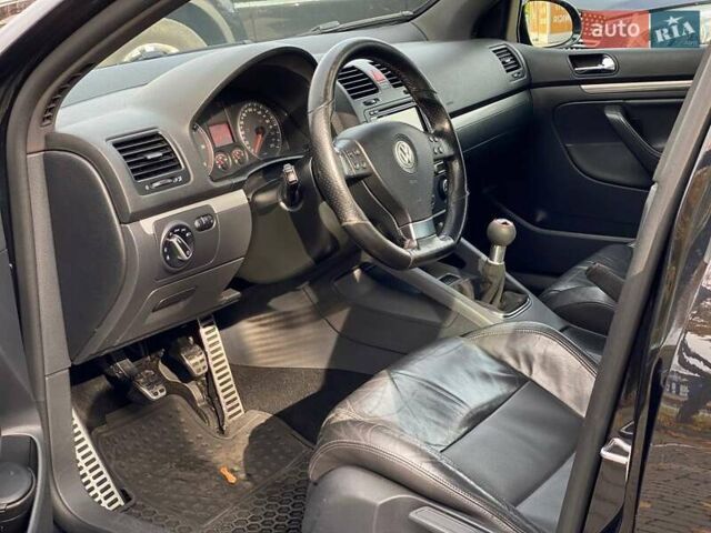 Черный Фольксваген Гольф, объемом двигателя 1.9 л и пробегом 266 тыс. км за 6400 $, фото 8 на Automoto.ua