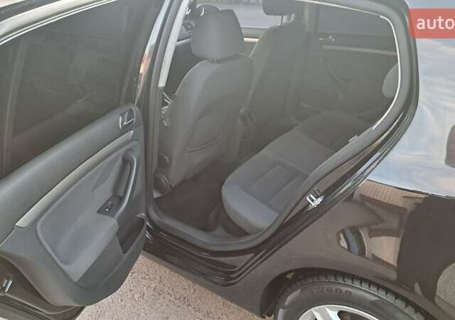 Чорний Фольксваген Гольф, об'ємом двигуна 1.98 л та пробігом 287 тис. км за 5799 $, фото 2 на Automoto.ua