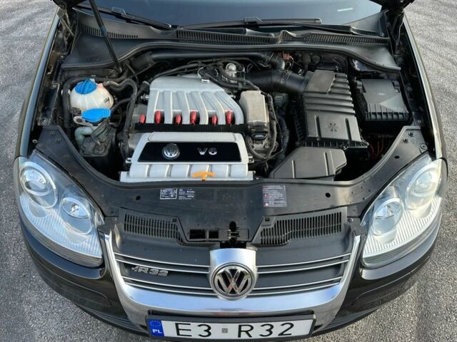 Черный Фольксваген Гольф, объемом двигателя 3.2 л и пробегом 250 тыс. км за 3000 $, фото 7 на Automoto.ua