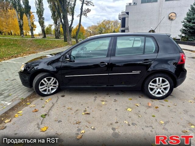 Черный Фольксваген Гольф, объемом двигателя 1.6 л и пробегом 212 тыс. км за 7099 $, фото 7 на Automoto.ua