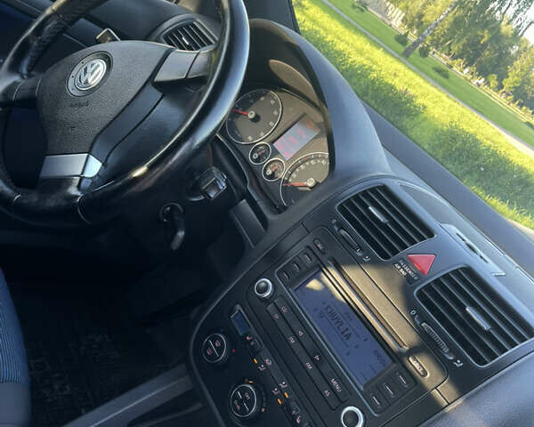 Черный Фольксваген Гольф, объемом двигателя 1.6 л и пробегом 340 тыс. км за 4999 $, фото 13 на Automoto.ua