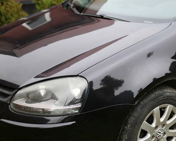 Черный Фольксваген Гольф, объемом двигателя 1.39 л и пробегом 200 тыс. км за 5900 $, фото 8 на Automoto.ua