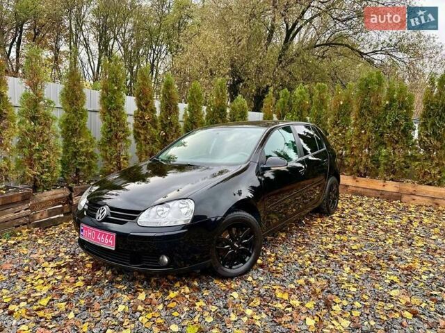 Черный Фольксваген Гольф, объемом двигателя 1.6 л и пробегом 215 тыс. км за 6300 $, фото 124 на Automoto.ua